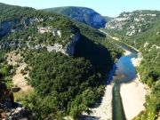 Les Gorges de l_Ardèche paradis des activités de pleine nature © Sébastien Gayet - Pont d_Arc-Ardèche (3)